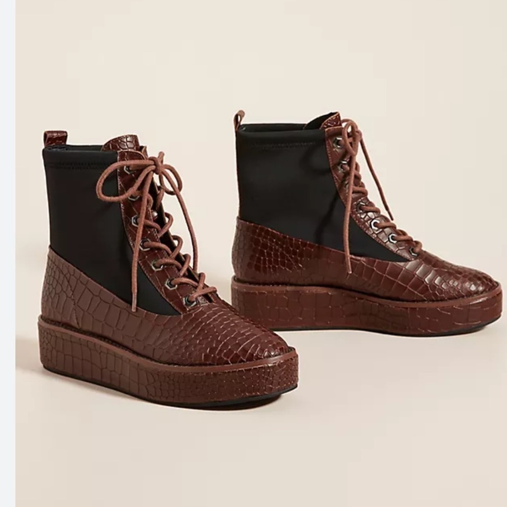 Leather Anthropologie Kelsi Dagger Brooklyn Freeze
Platform Boots size 8.